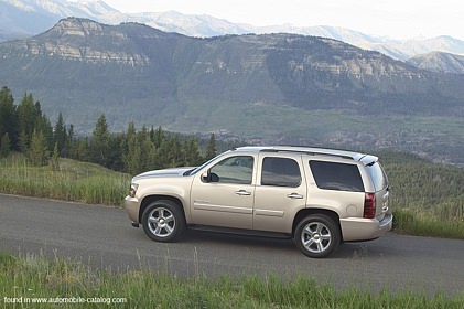 Chevrolet Chevrolet Tahoe LTZ XFE 2WD 5.3L V8 Flexfuel 2010
