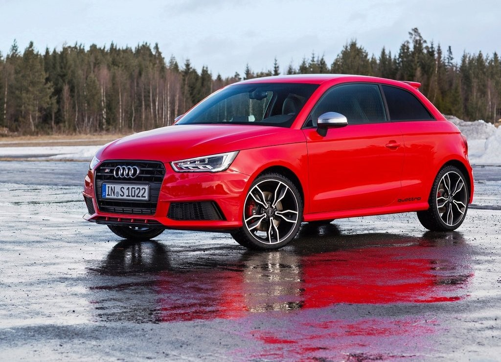 Audi Audi S1 2015