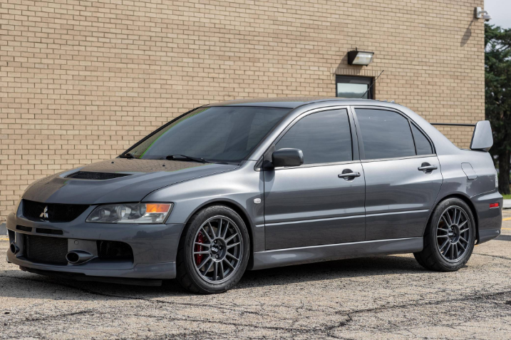 Mitsubishi Mitsubishi Lancer Evolution IX MR 2006