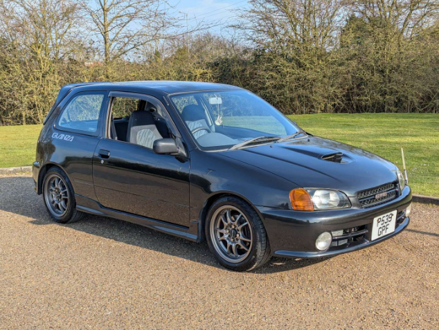 Toyota Toyota Starlet Glanza V 1996