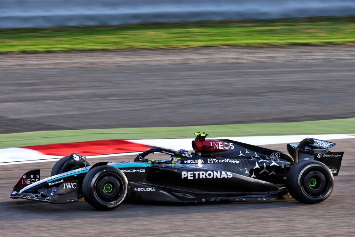 Mercedes-Benz Mercedes-AMG F1 W15 E Performance 2024