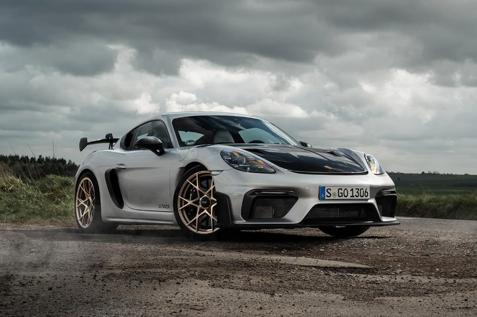 Porsche Porsche 718 Cayman GT4 RS 2022
